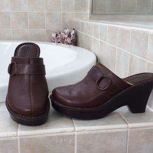 BØRN Choc Brown Clogs/Mules/Platform EUC